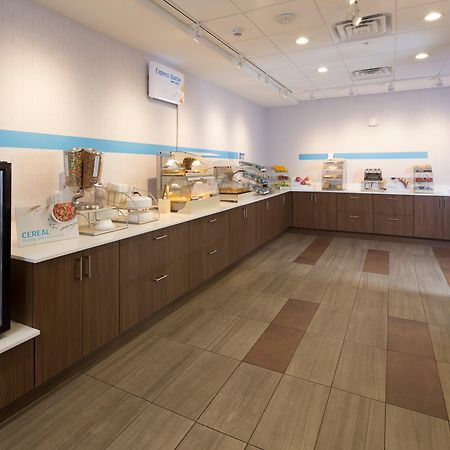 Holiday Inn Express Hotel & Suites Bay City By Ihg Buitenkant foto