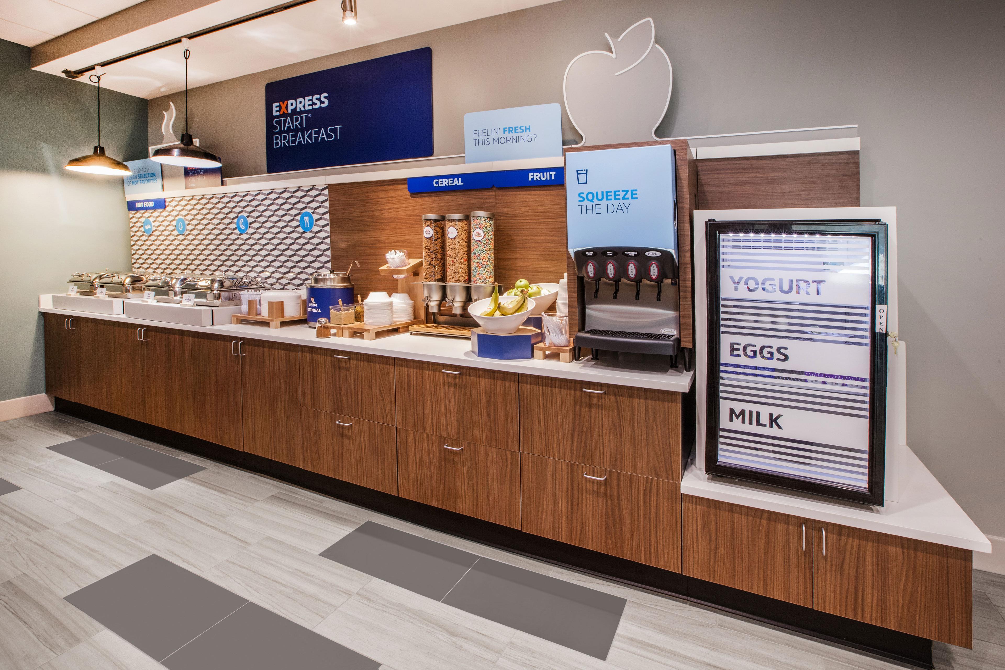 Holiday Inn Express Hotel & Suites Bay City By Ihg Buitenkant foto
